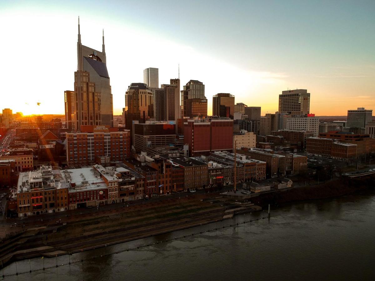 Nash Star Private Condo - 2Bed, 2Bath, Sleep 6, 25 Min Walk To Broadway And All Nashville Attractions, Pool, Gym Buitenkant foto