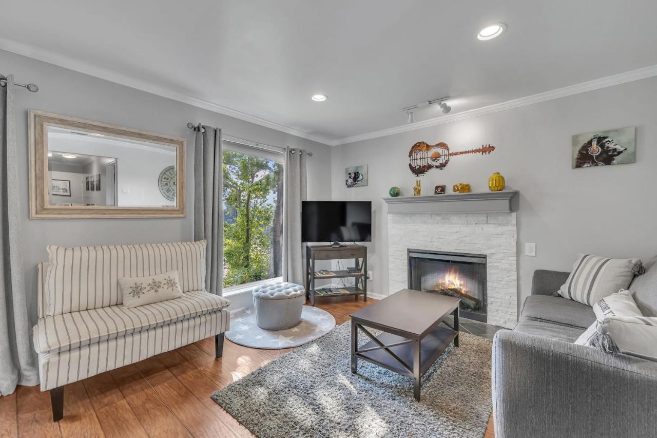 Nash Star Private Condo - 2Bed, 2Bath, Sleep 6, 25 Min Walk To Broadway And All Nashville Attractions, Pool, Gym Buitenkant foto