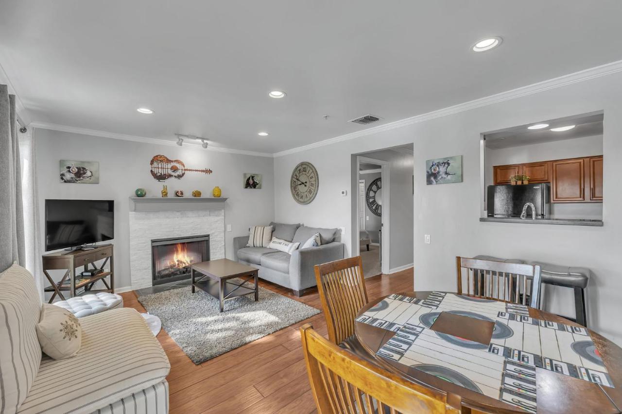 Nash Star Private Condo - 2Bed, 2Bath, Sleep 6, 25 Min Walk To Broadway And All Nashville Attractions, Pool, Gym Buitenkant foto