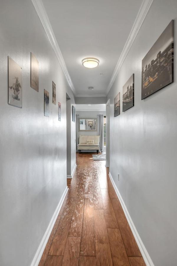 Nash Star Private Condo - 2Bed, 2Bath, Sleep 6, 25 Min Walk To Broadway And All Nashville Attractions, Pool, Gym Buitenkant foto