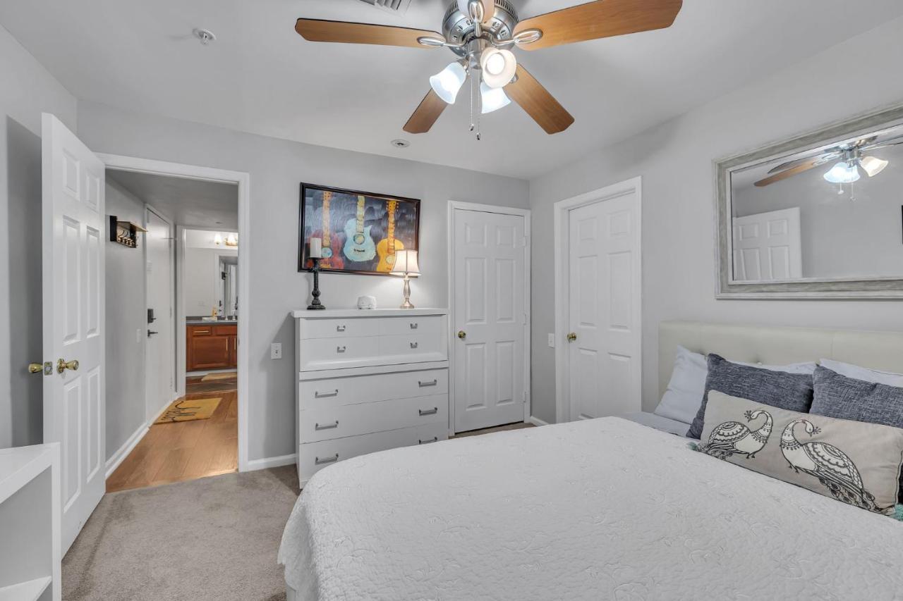 Nash Star Private Condo - 2Bed, 2Bath, Sleep 6, 25 Min Walk To Broadway And All Nashville Attractions, Pool, Gym Buitenkant foto