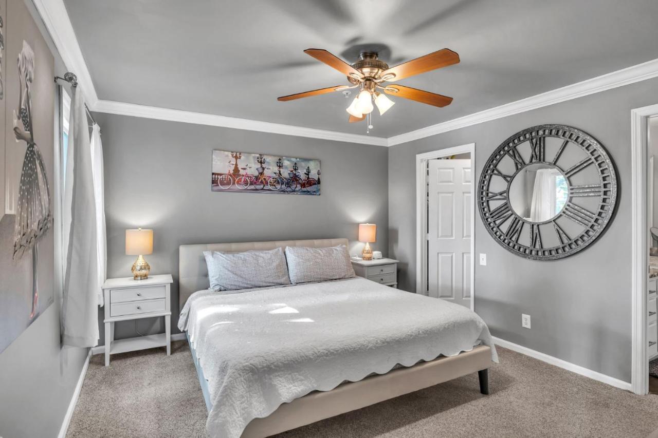 Nash Star Private Condo - 2Bed, 2Bath, Sleep 6, 25 Min Walk To Broadway And All Nashville Attractions, Pool, Gym Buitenkant foto